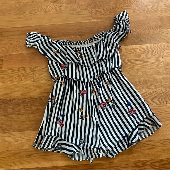 Lovers + Friends Quincy Romper - Picture 2 of 6